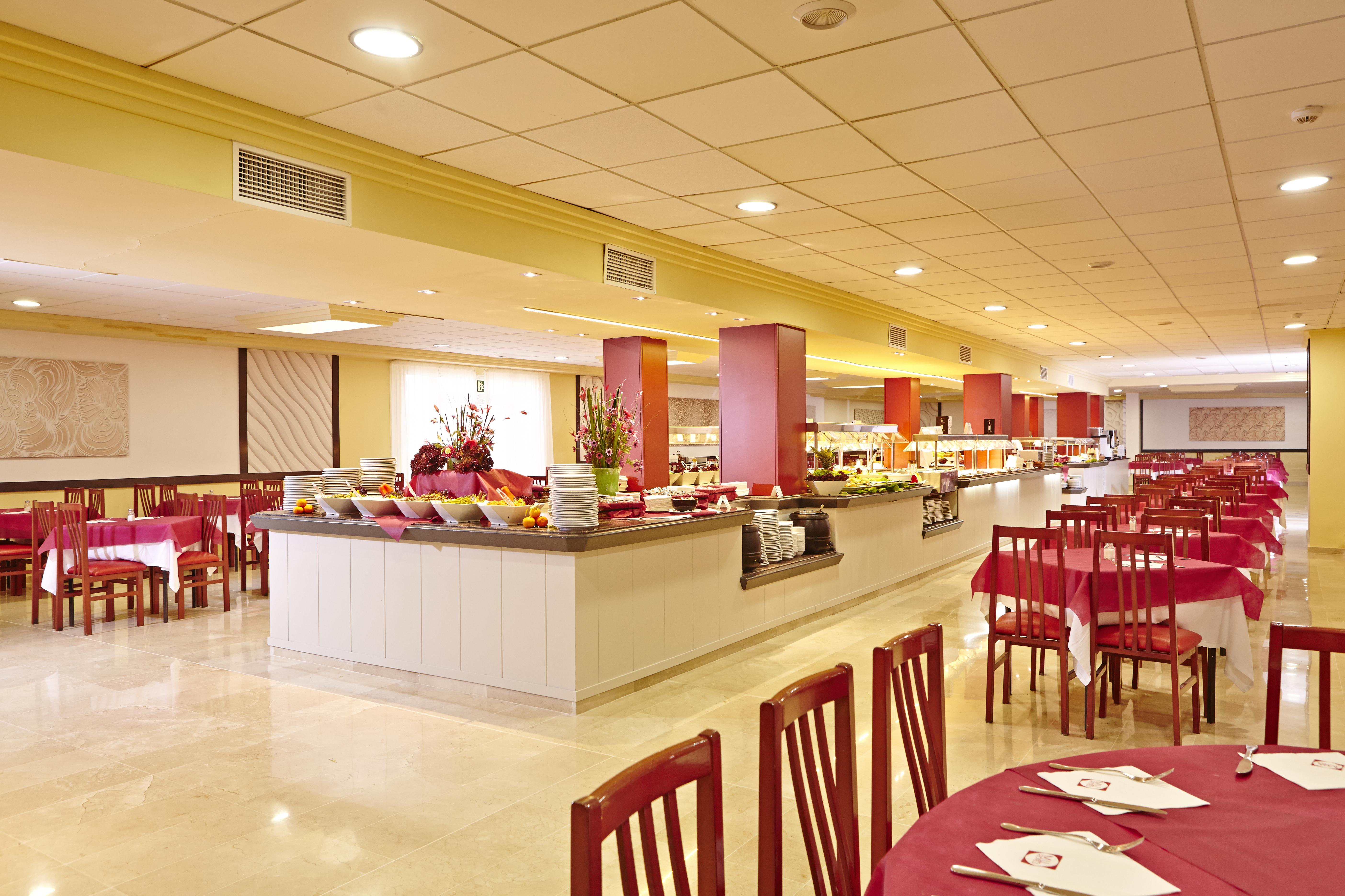 فندق Sahara Nubia Gobi Ses Cadenes المظهر الخارجي الصورة A buffet at a hotel