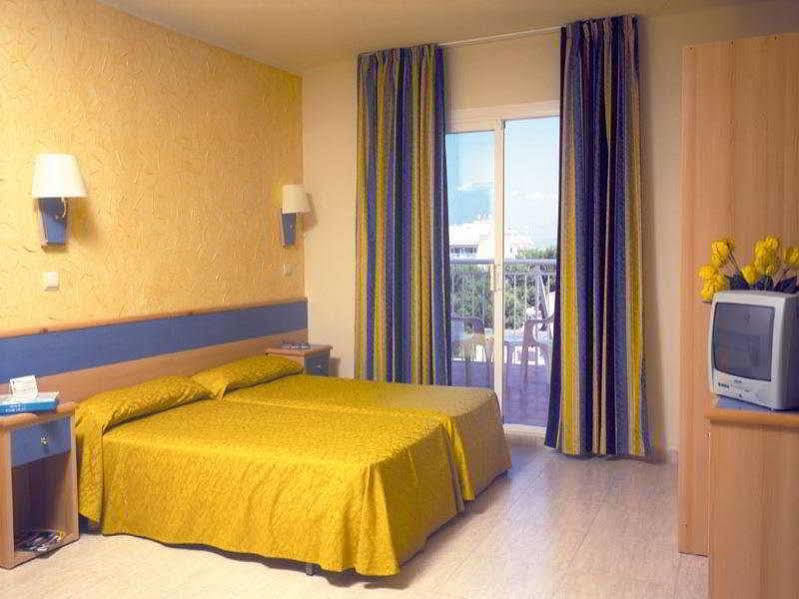 فندق Sahara Nubia Gobi Ses Cadenes المظهر الخارجي الصورة A room at a hotel in Malta