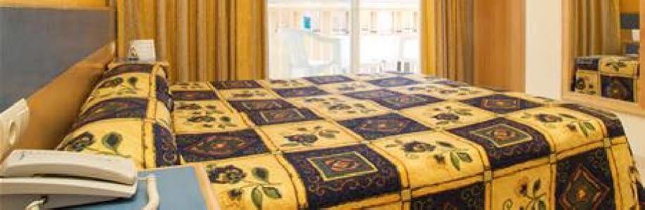 فندق Sahara Nubia Gobi Ses Cadenes المظهر الخارجي الصورة A room at the hotel